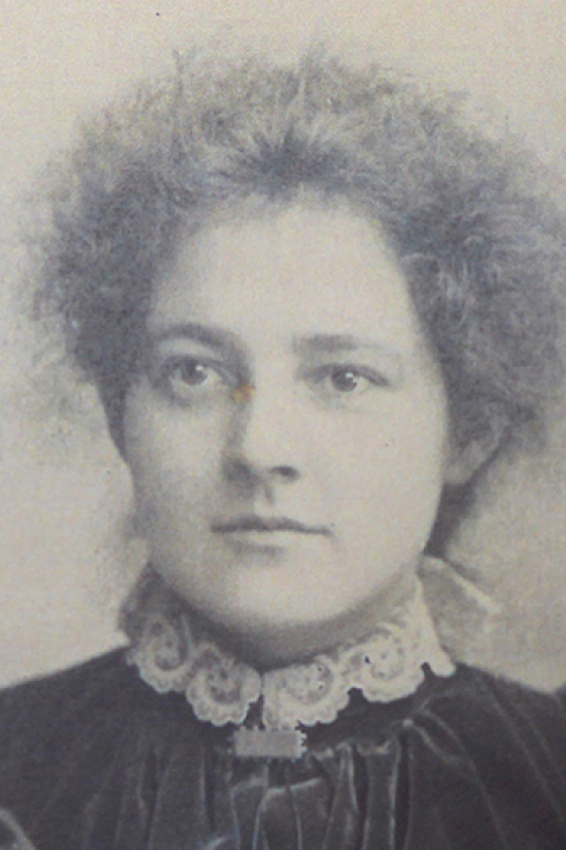 Photographic portrait of Mary Silyn